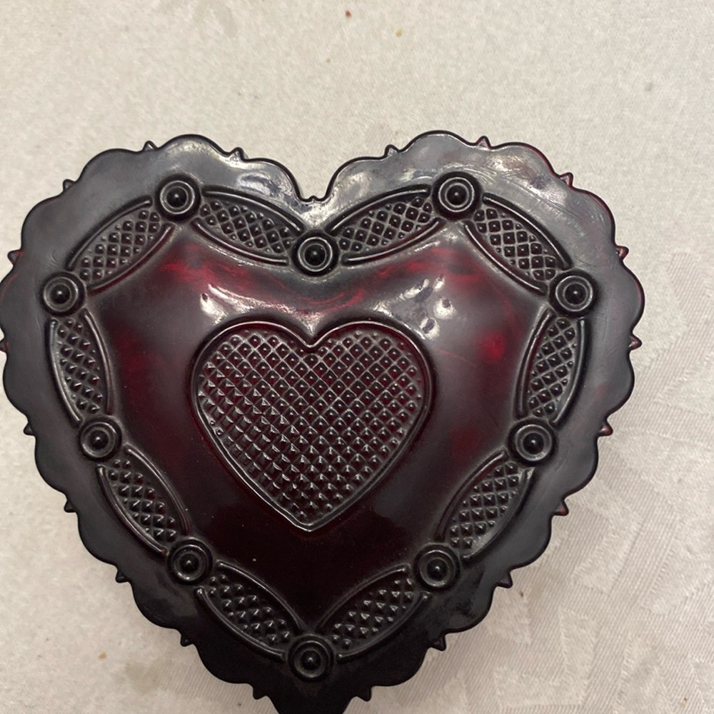 Avon cape code royal Rubí Red heart
